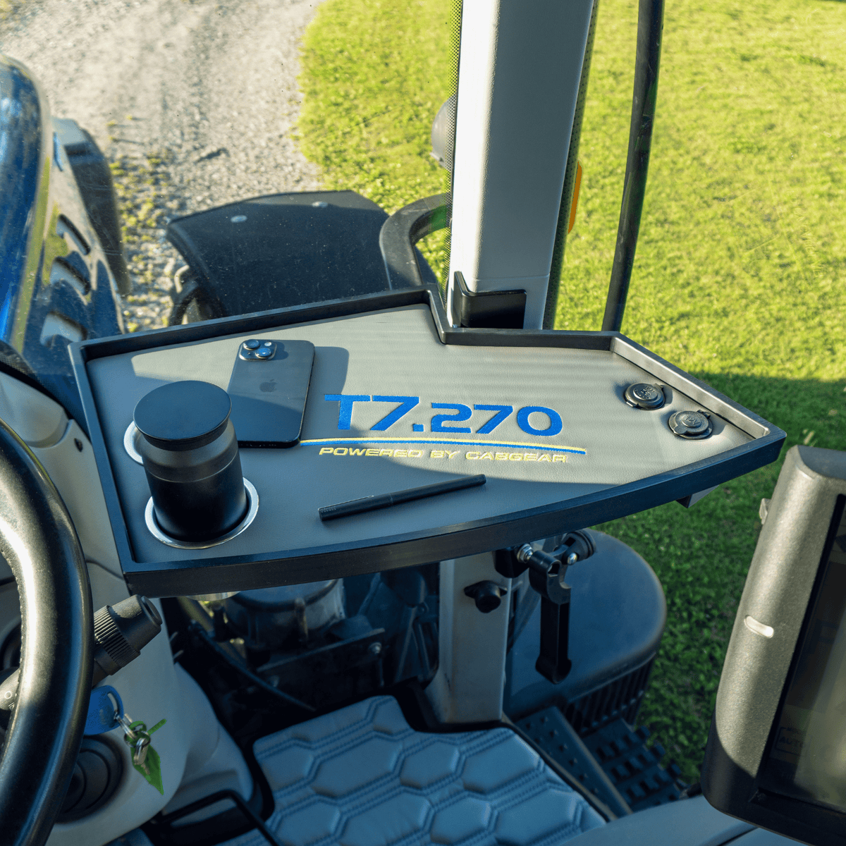 CabTable™ for New Holland T7